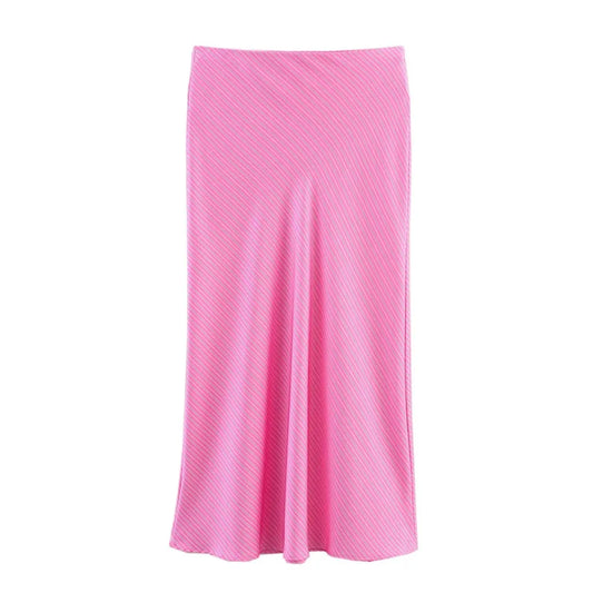 Fashionable and versatile Elegant personality