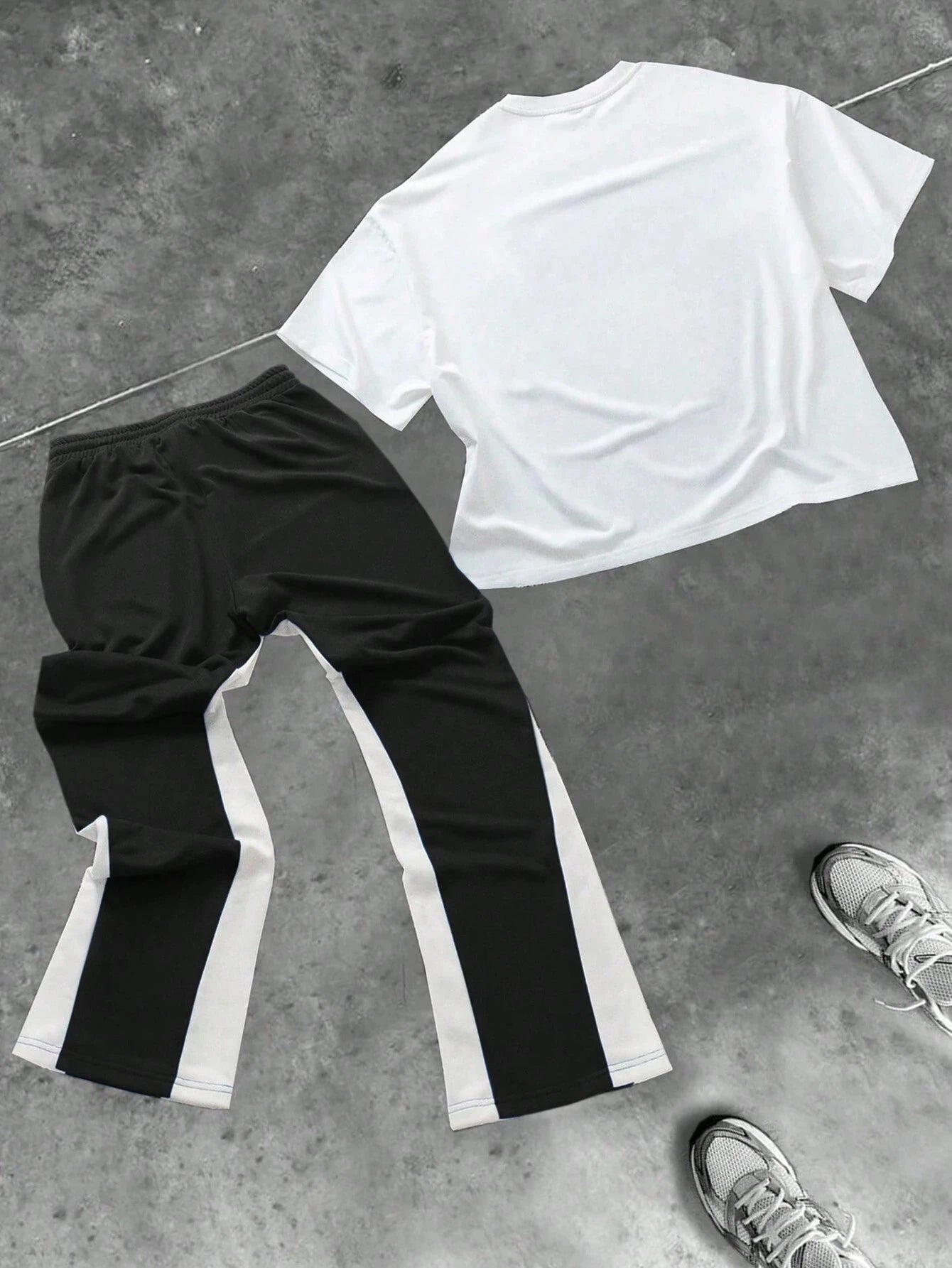 Drawstring Pants And Round Neck