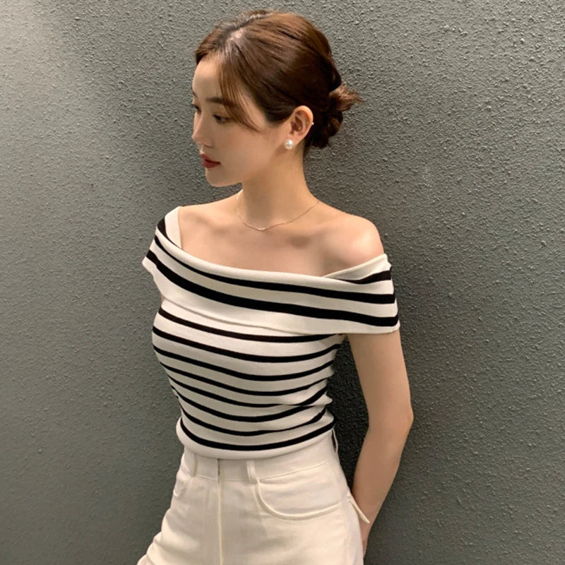 Off Shoulder Short Sleeve Slim Top